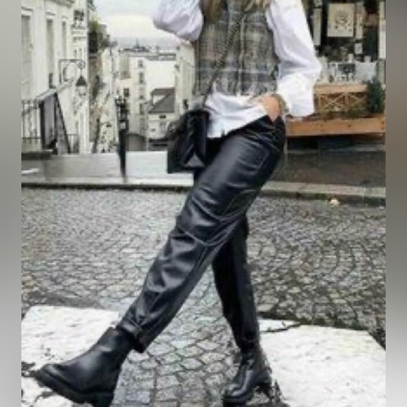 Zara Faux Leather Paper Bag Waist,  Cropped Cuffed Pant, Black, Size XS - Picture 3 of 15